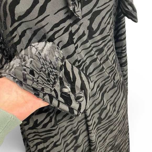 Calvin Klein Black Velvet Burn Out Zebra Print Long Sleeve Dress Size 10 - Picture 3 of 7